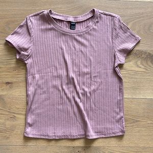 SHEIN mauve ribbed tee, size medium